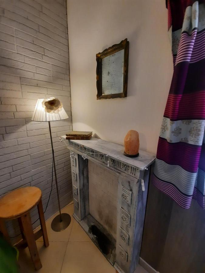 La Casa Nella Roccia Apartment Наполи Екстериор снимка