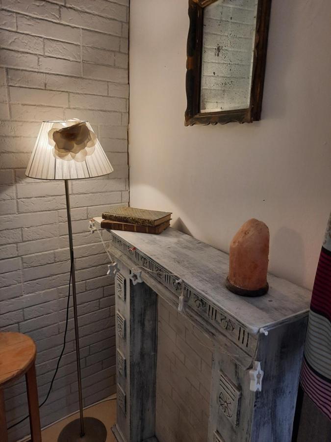 La Casa Nella Roccia Apartment Наполи Екстериор снимка
